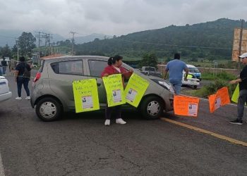 Bloqueo carretero por segundo día en Tzintzuntzan; exigen aparición con vida de Leodegario Ceras