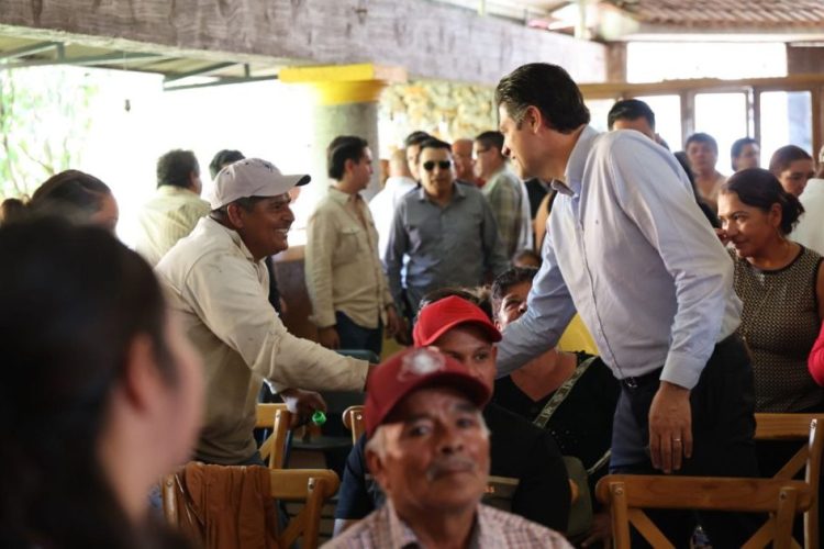 Alfonso Martínez se reúne con líderes sociales y del campo en Maravatío