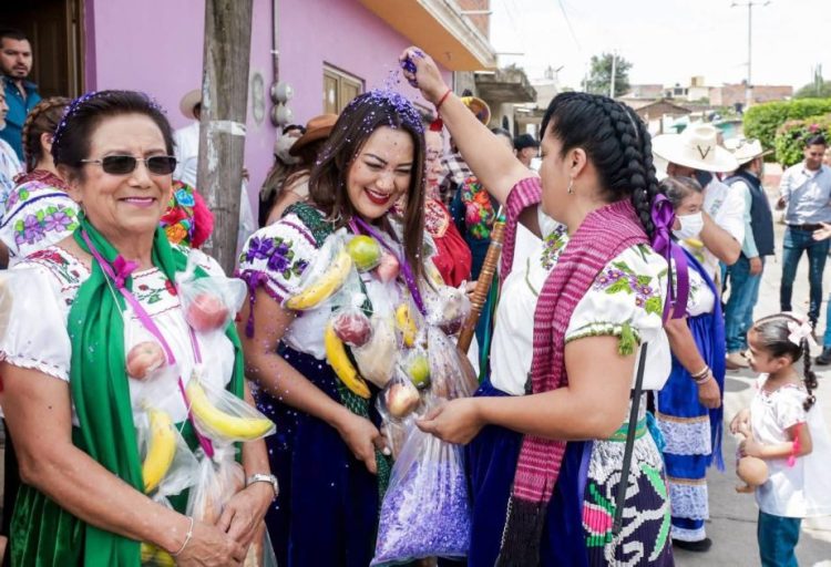 Con gran éxito se llevó a cabo el 8º Festival del Elote en Tarejero, Mónica Valdez reitera respaldo a las tradiciones y cultura