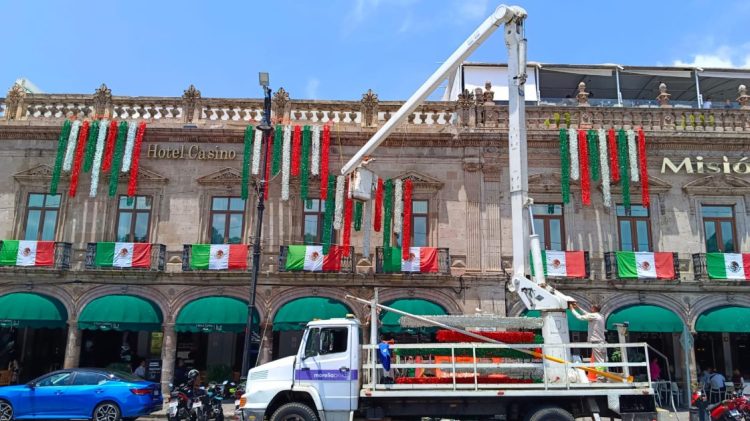 Morelia se engalana para recibir las Fiestas Patrias
