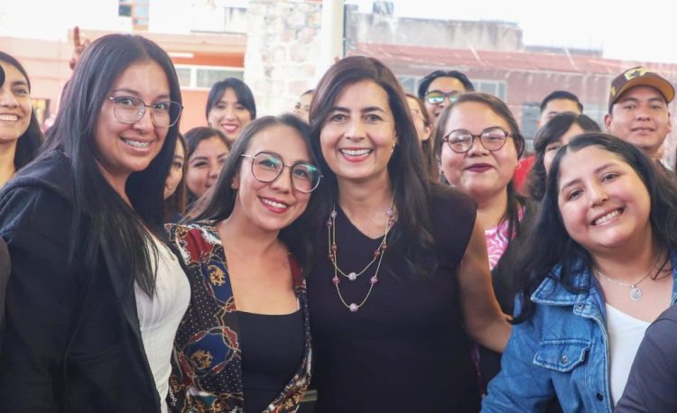 Exhorta Gabriela Molina a más de 570 nuevos maestros de nuevo ingreso a no abandonar aulas ni a estudiantes