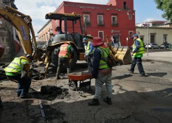 Intensifica Ayuntamiento de Morelia trabajos de bacheo en el Centro Histórico