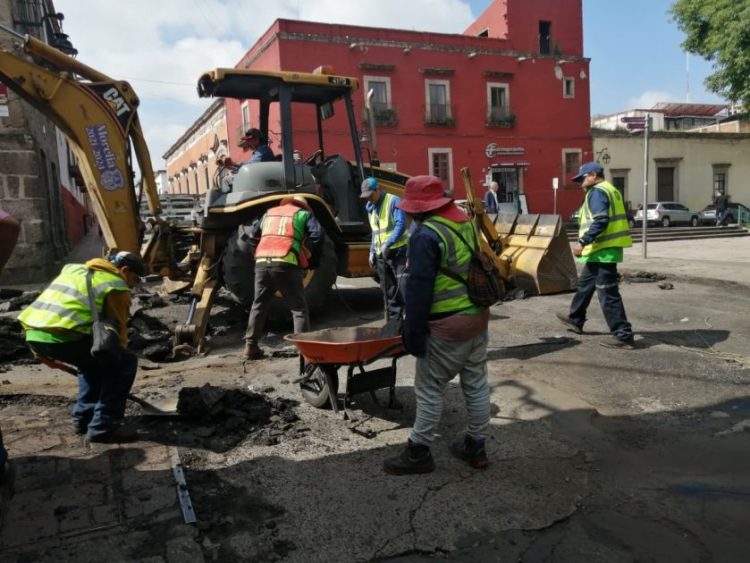 Intensifica Ayuntamiento de Morelia trabajos de bacheo en el Centro Histórico