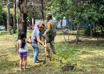 Secretaría de Servicios Públicos encabeza jornada de limpieza en colonias Juana Pavón y Fuentes de Morelia