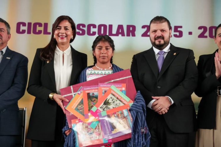 Arranca ciclo escolar 2025-2026 en Michoacán con el llamado a consolidar la educación como motor de transformación
