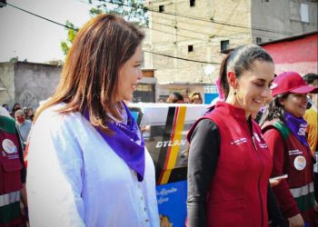 Felicita Fabiola Alanís a la presidenta Claudia Sheinbaum por su primer informe de gobierno