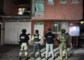 En cateo la FGE aseguró 800 dosis de metanfetamina y detiene a una persona en Morelia