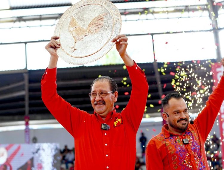 Reginaldo es nuestro gallo