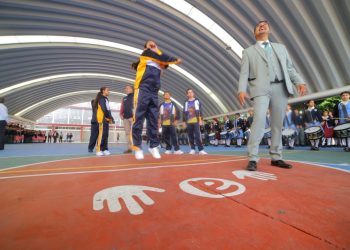 Juan Carlos Barragán entrega cancha en la Federal #1 con Échale una Mano a las Escuelas