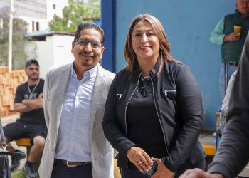 Alma Mireya González llama a la juventud a seguir estudiando en el arranque del ciclo escolar 2025–2026 en el COBAEM Quiroga