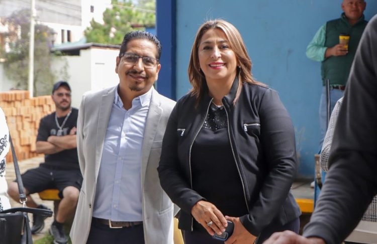 Alma Mireya González llama a la juventud a seguir estudiando en el arranque del ciclo escolar 2025–2026 en el COBAEM Quiroga