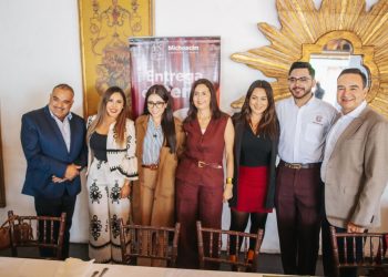 Dayana Pérez Mendoza participa en reunión estatal sobre temas prioritarios de educación