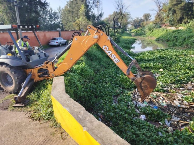 Brigadas de Servicios Públicos Municipales intervienen drenes y vialidades de Morelia