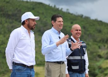 Alfonso Martínez supervisa obras del Acuaférico; beneficiarán al 80% de las y los morelianos