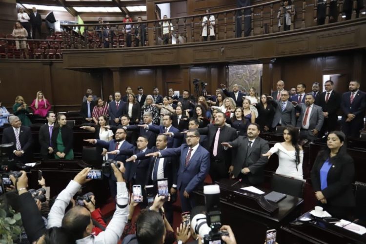 La 76 Legislatura toma protesta a 109 nuevas personas juzgadoras representantes del Poder Judicial