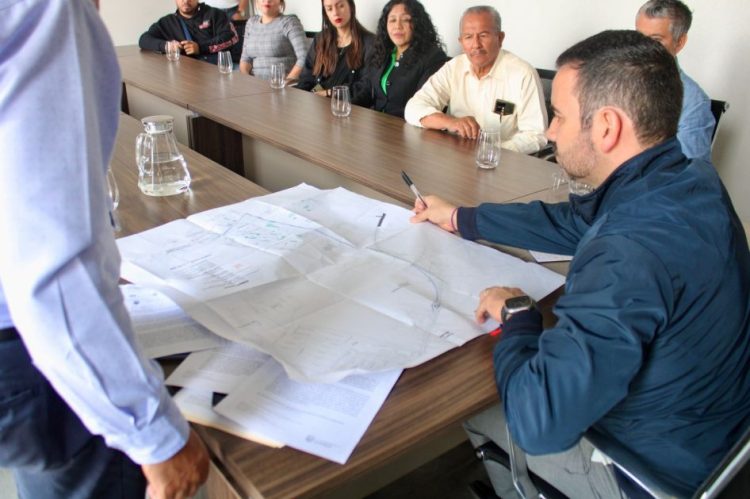 Afinan Yankel Benítez y vecinos de Ríos Mexicanos gestión de servicios