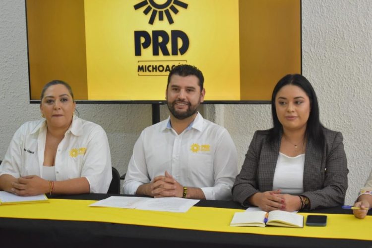 “El PRD Michoacán se fortalece tras sus informes legislativos”: Octavio Ocampo