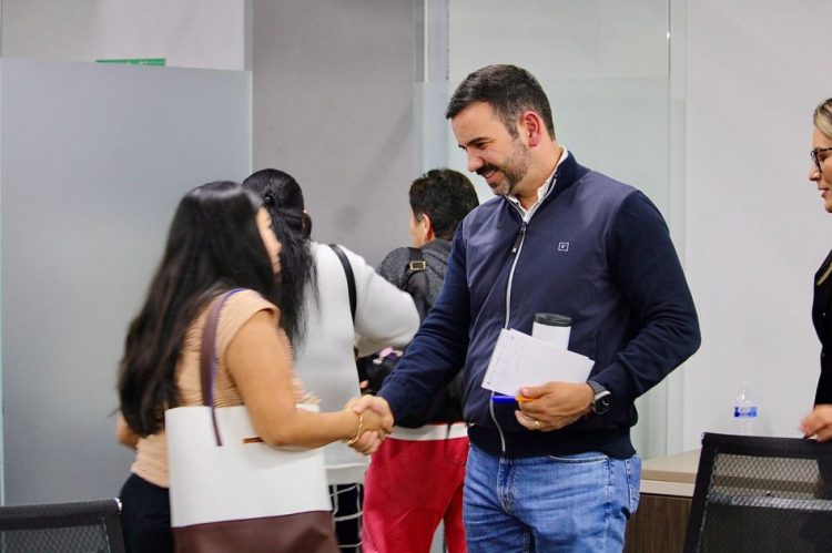 Yankel Benítez fortalece el ordenamiento de colonias en Morelia