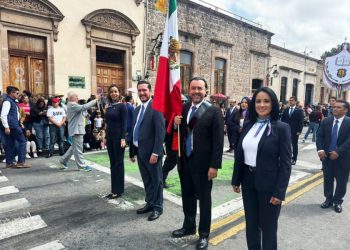 Refrenda Gilberto Morelos, su respeto y amor a los símbolos patrios
