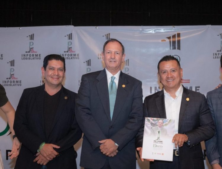 David Martínez Gowman rinde Informe de Actividades Legislativas