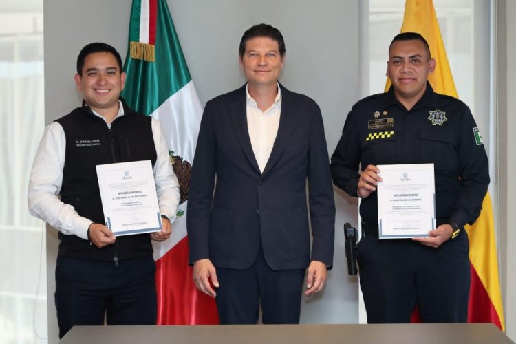 Entrega Alfonso Martínez nombramiento a Pablo Alarcón como Comisionado