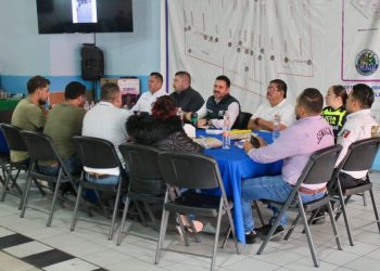 Yankel Benítez estrecha comunicación con directiva del Mercado de Abastos