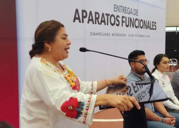 Belinda Iturbide cumple con la gente, gestiona apoyos funcionales y de movilidad para Zinapécuaro
