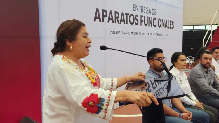 Belinda Iturbide cumple con la gente, gestiona apoyos funcionales y de movilidad para Zinapécuaro