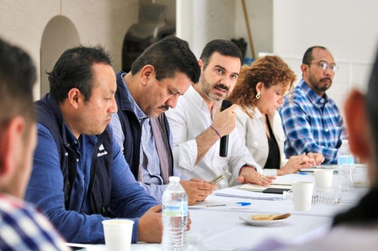 Yankel Benítez estrecha comunicación jefes de tenencia para avanzar en desarrollo de zona rural