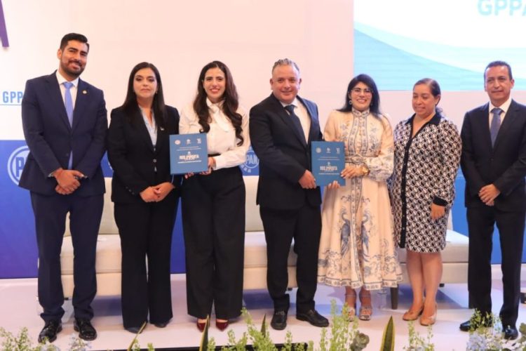 Diputados del PAN rinden su Primer Informe comprometidos con las familias en Michoacán