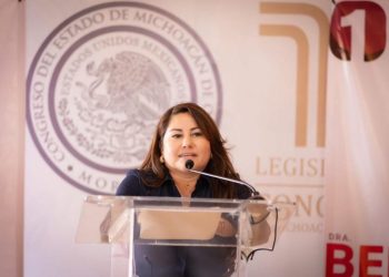 Jaqueline Avilés, al presentar su Primer Informe Legislativo, resalta iniciativas a favor de migrantes