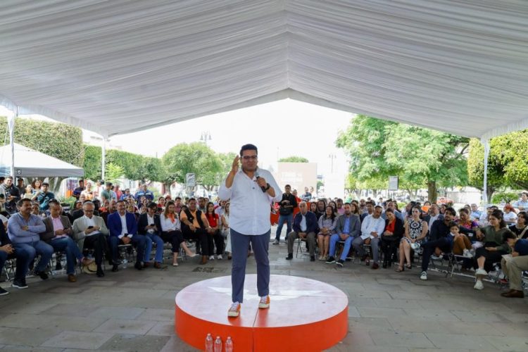 El Diputado de M. C. Toño Carreño presentó su primer informe ciudadano