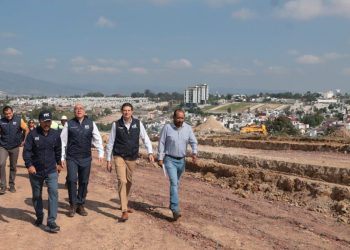 Supervisa Alfonso Martínez ampliación de avenida Amalia Solórzano