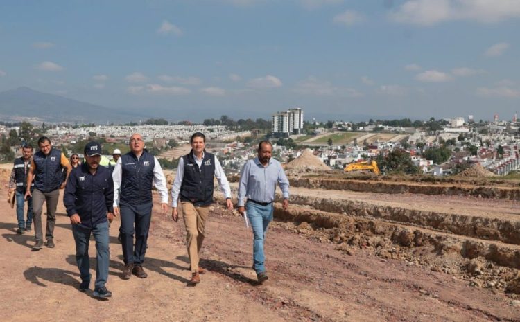 Supervisa Alfonso Martínez ampliación de avenida Amalia Solórzano