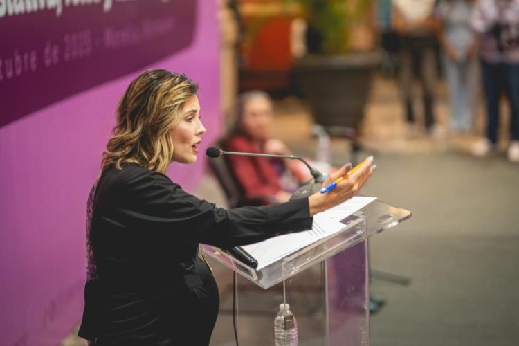 Coincide Brissa Arroyo con Marcela Lagarde en que una de las grandes enseñanzas del movimiento feminista, es que es pacifista