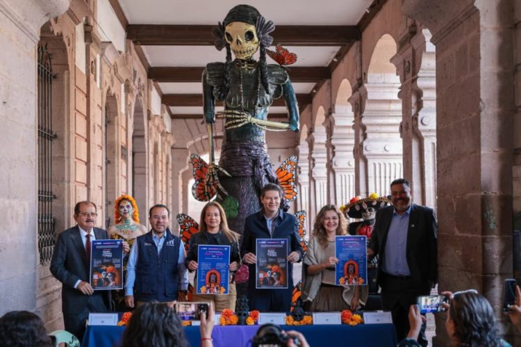 Invita Alfonso Martínez a festejos por Día de Muertos en Morelia