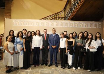 Educación, eje transversal de la labor legislativa: Vicente Gómez Núñez