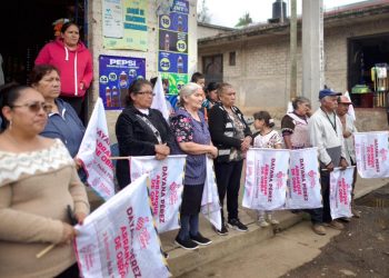 Inicia Dayana Pérez trabajos de mejoramiento vial en Santa Clara del Cobre