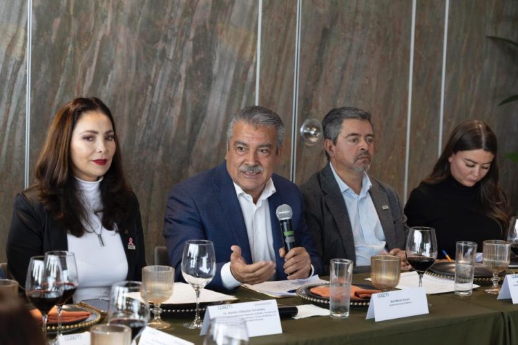 Morón y sector empresarial avanzarán en unidad por el desarrollo de Michoacán