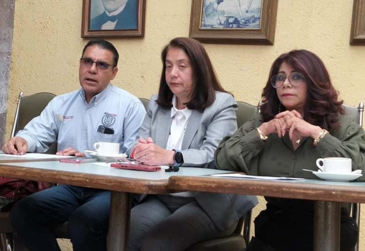 Tras largo rosario de promesas, sindicatos de salud y autoridades estatales acuerdan suspender paro laboral en Morelia