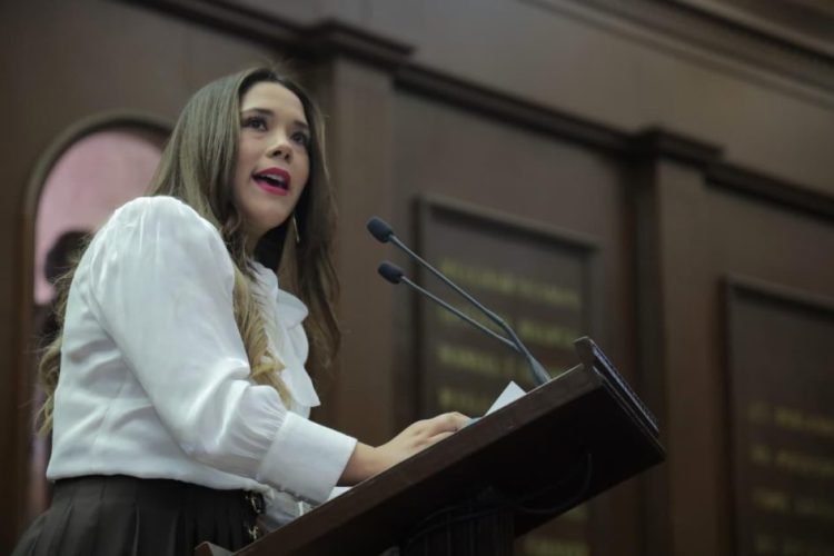 Xóchitl Ruiz propone modernizar el Periódico Oficial del Estado, para fortalecer la transparencia y la certeza jurídica en Michoacán