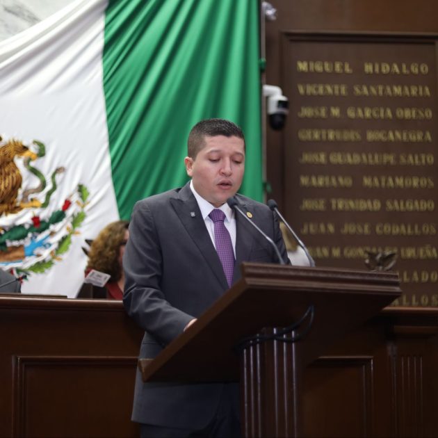 Propone Vicente Gómez normar exposición digital indebida de infancias y adolescentes