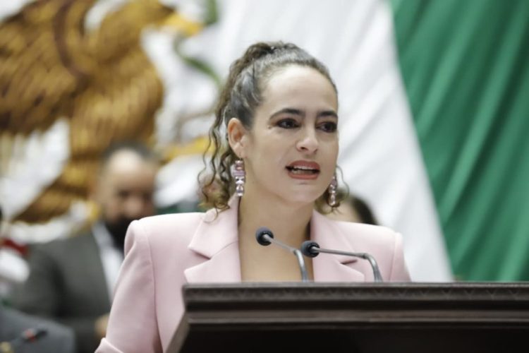 Presenta Sandra Arreola Ruiz “Ley Nicole” para prohibir cirugías estéticas en menores de edad