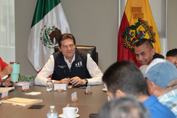 Alfonso Martínez y líderes taxistas estrechan comunicación para mejorar movilidad en Morelia