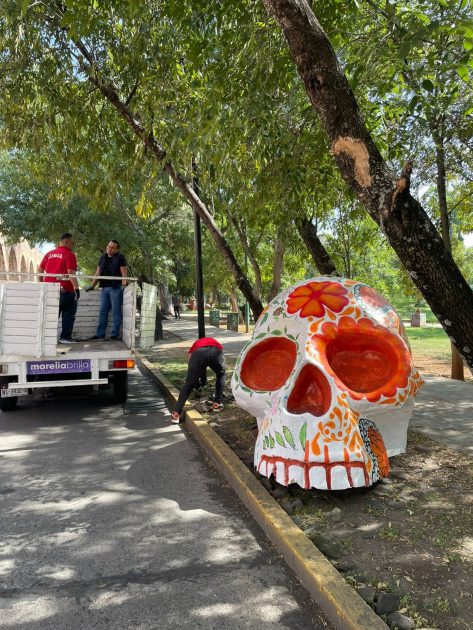 Morelia se viste de fiesta para celebrar el Día de Muertos