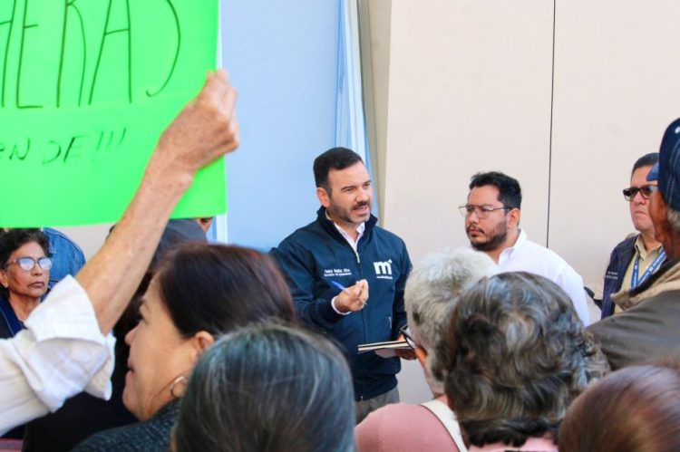 Yankel Benítez dialoga con vecinos de las Colonias Unidas del Sur