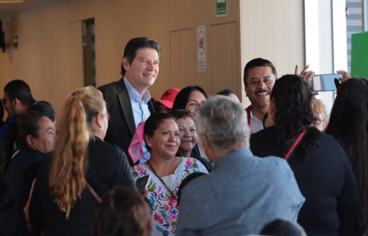 Reconoce Alfonso Martínez a mujeres rurales