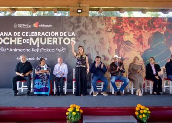 Promueve Dayana Pérez Mendoza la vocación turística de Salvador Escalante en la temporada del Festival de las Ánimas 2025