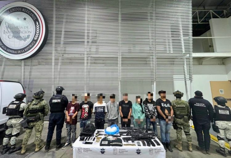 Aseguran a 8 personas, armamento y droga en Puruándiro