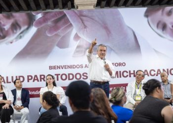 Raúl Morón atiende peticiones y necesidades del Sector Salud de Michoacán